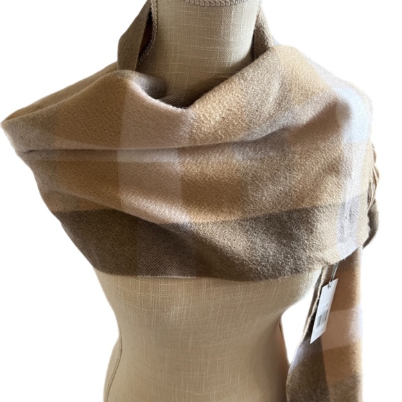 Autumnal Check NWT Cashmere fringed scarf neck warmer Lochmere - Picture 2 of 6